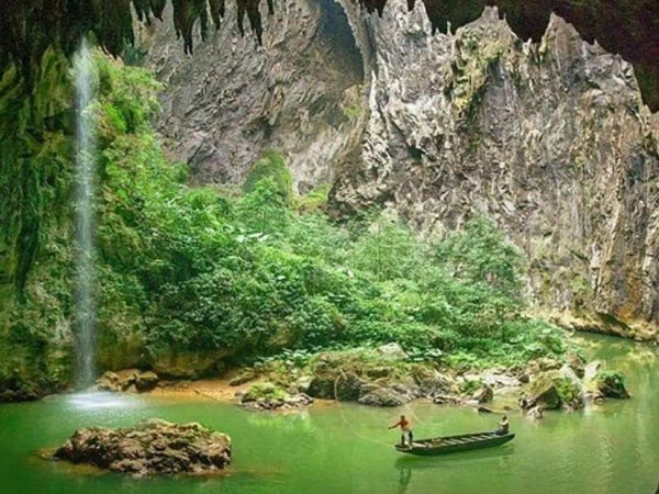 Private Day Tour to Yingxi Corridor and Cave Fairland(ChuanTianYan) fr Guangzhou